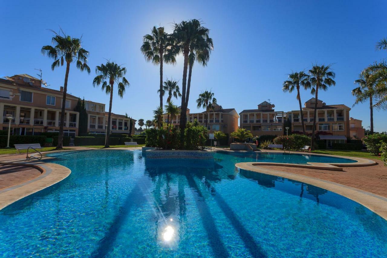 Apartamento Playa Con Piscina Y Terraza En Urbanizacion De Lujo Denia Bagian luar foto