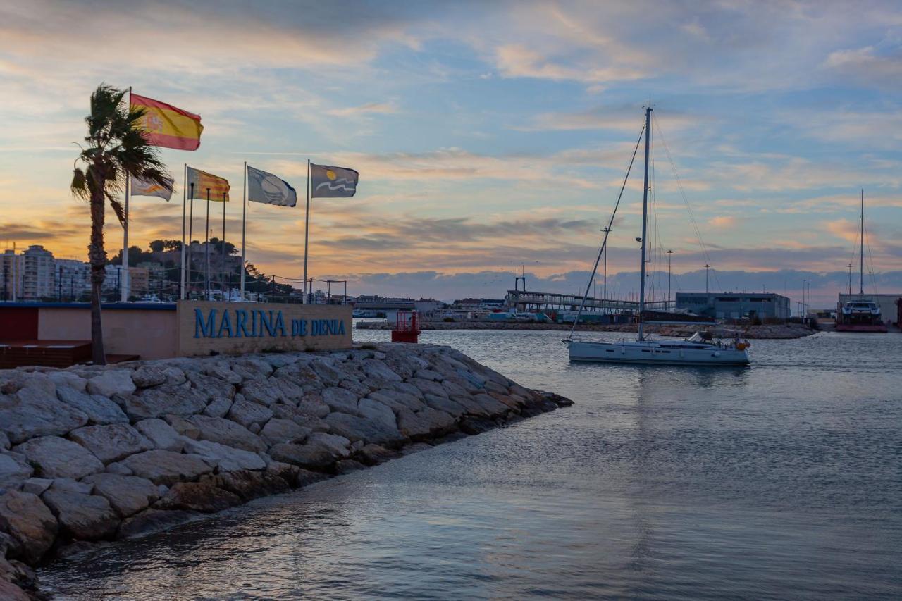 Apartamento Playa Con Piscina Y Terraza En Urbanizacion De Lujo Denia Bagian luar foto